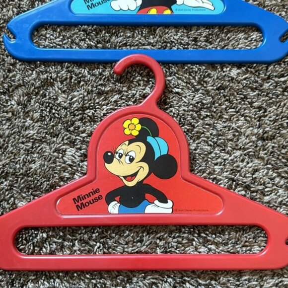 Vintage Set of Walt Disney Kids Plastic Hangers Mickey, Minnie, Donald - Picture 6 of 12